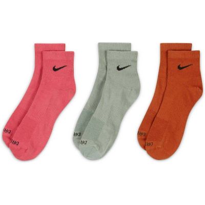 Nike Everyday Plus Lightweight Training Ankle Socks (3 Pairs) 
