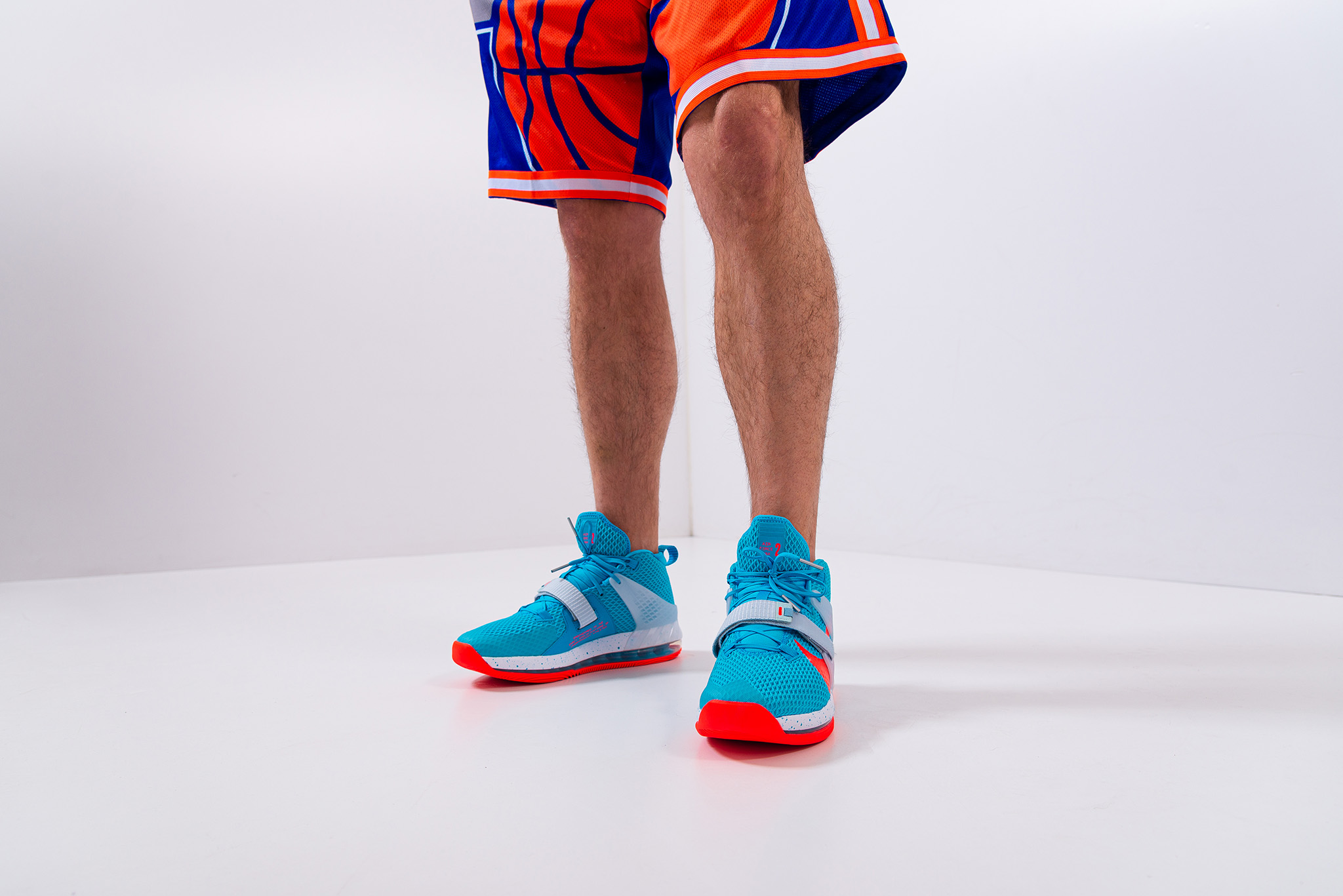Looking for new basketball shoes? We will help you to choose!